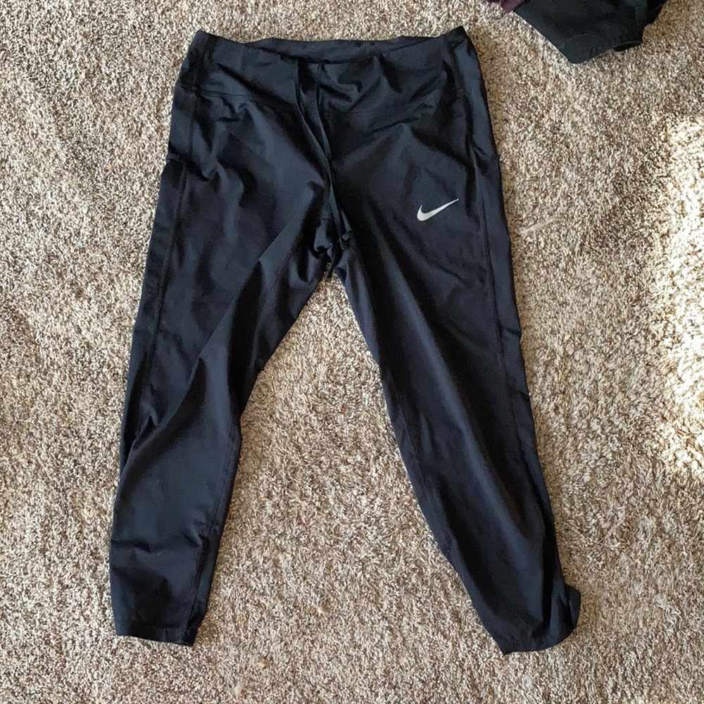 Cropped Nike leggings